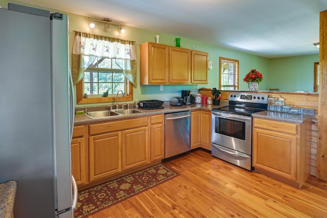 Idyllic Beattyville Cabin Rental With Stunning Views 외부 사진