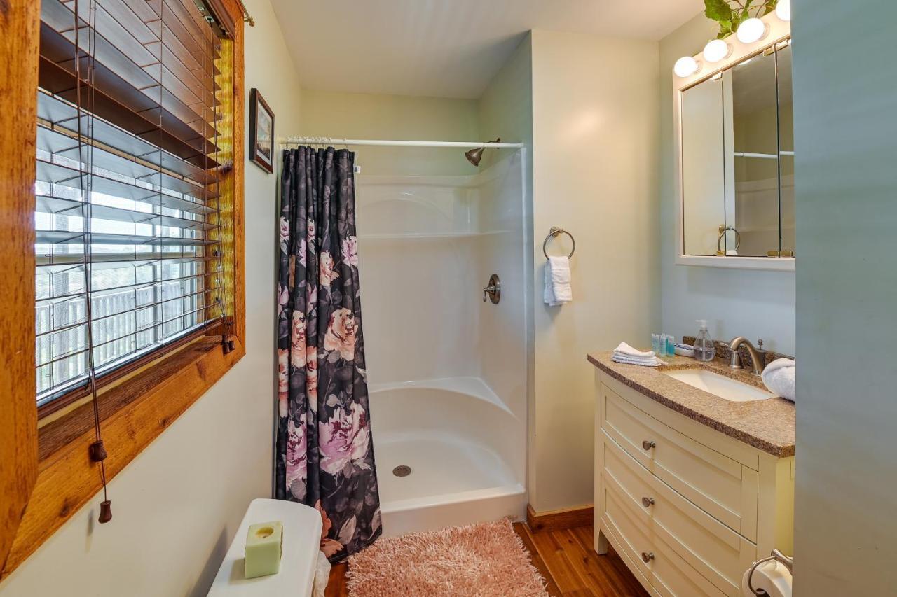 Idyllic Beattyville Cabin Rental With Stunning Views 외부 사진
